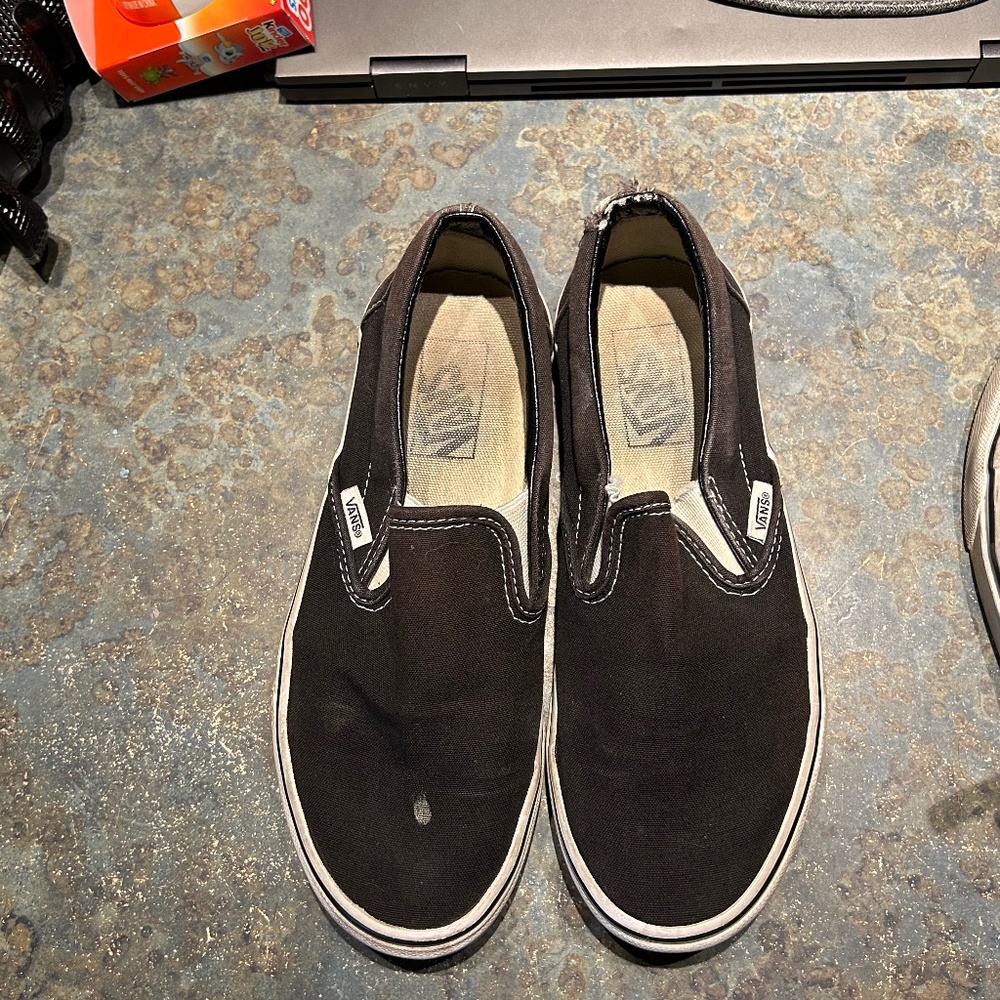 Black Vans Slip-ons